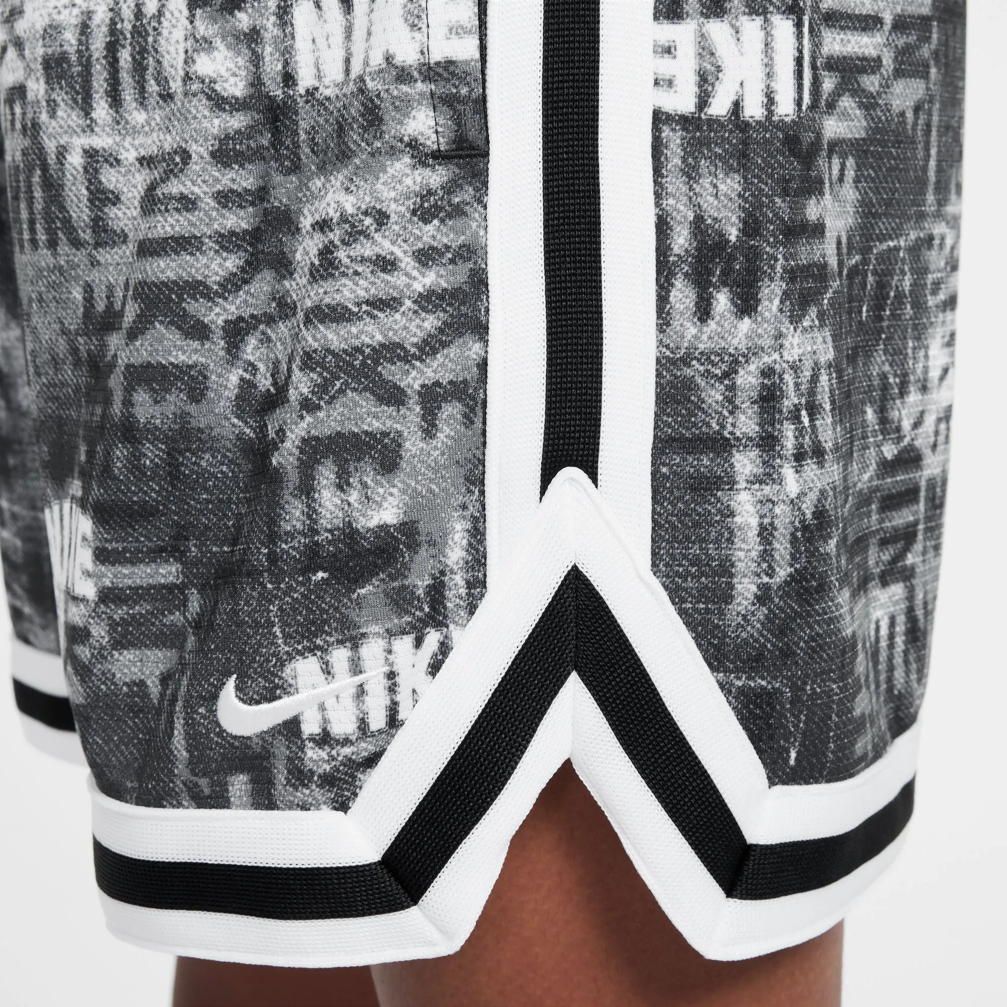 Boys' Nike Youth DNA Basketball Short