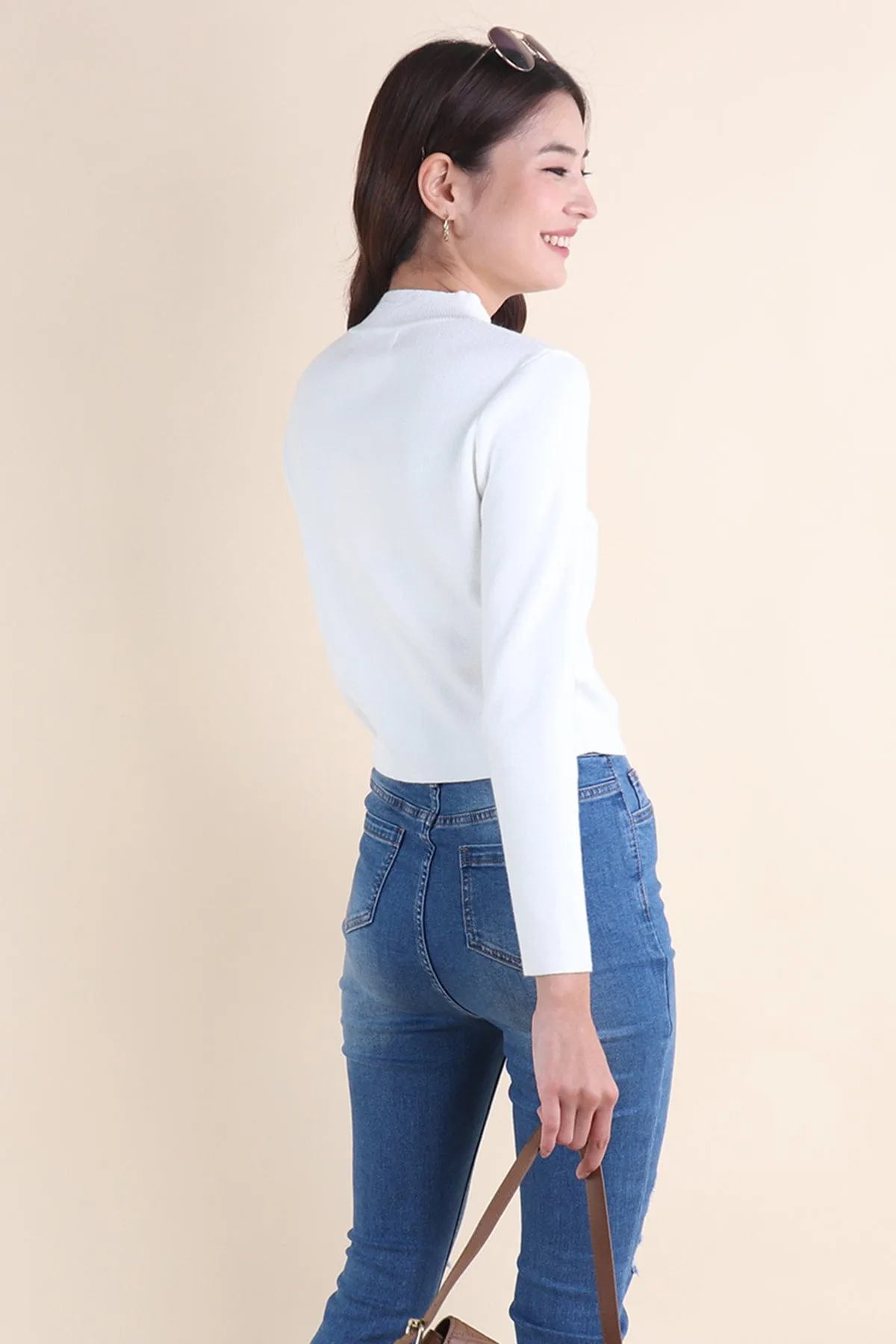 BREN HIGH NECK KNIT TOP IN WHITE