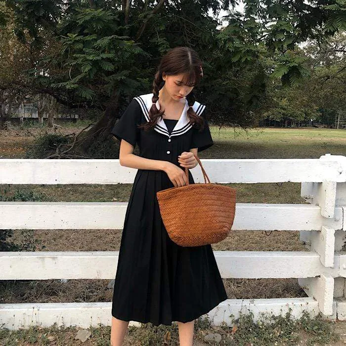 Navy Style Short Sleeved Pleat Dress