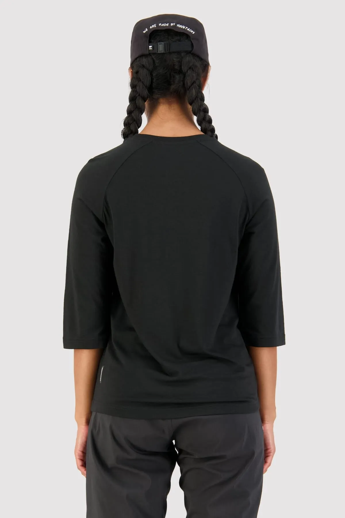 Tarn Merino Shift Raglan 3/4 - Black