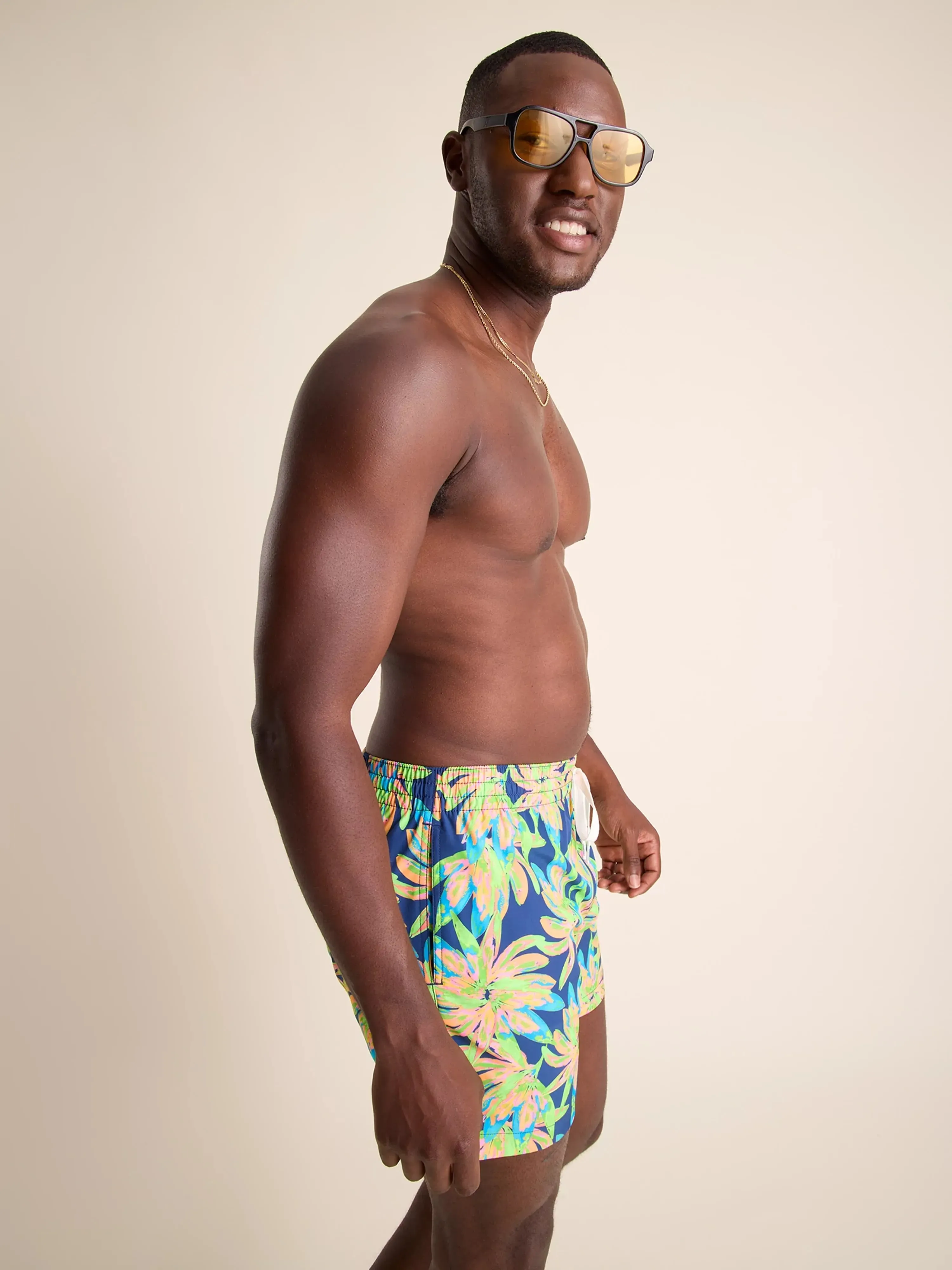 The Ocean Flowers 5.5" (Classic Lined Swim Trunk)